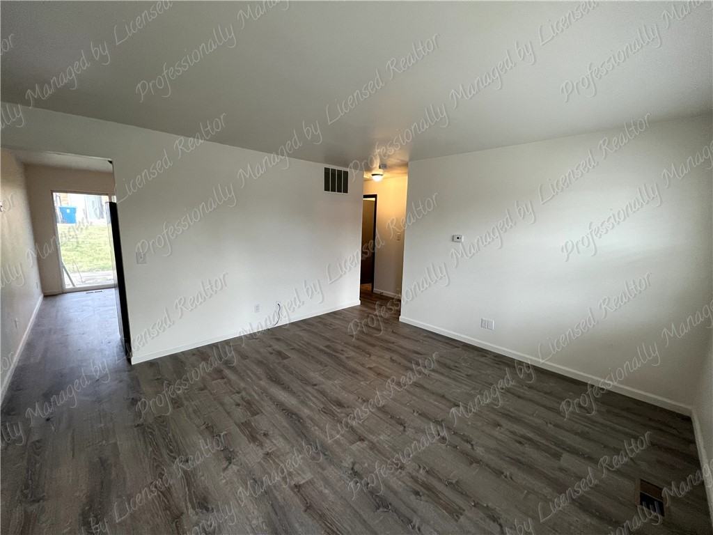 5103 Nebraska Ave - Photo 3 of 15