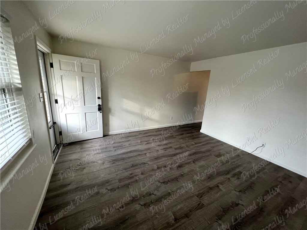 5103 Nebraska Ave - Photo 4 of 15