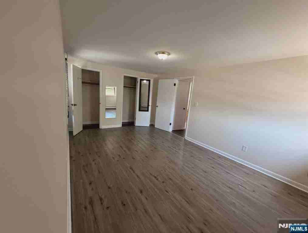 355 Devon St - Photo 7 of 13