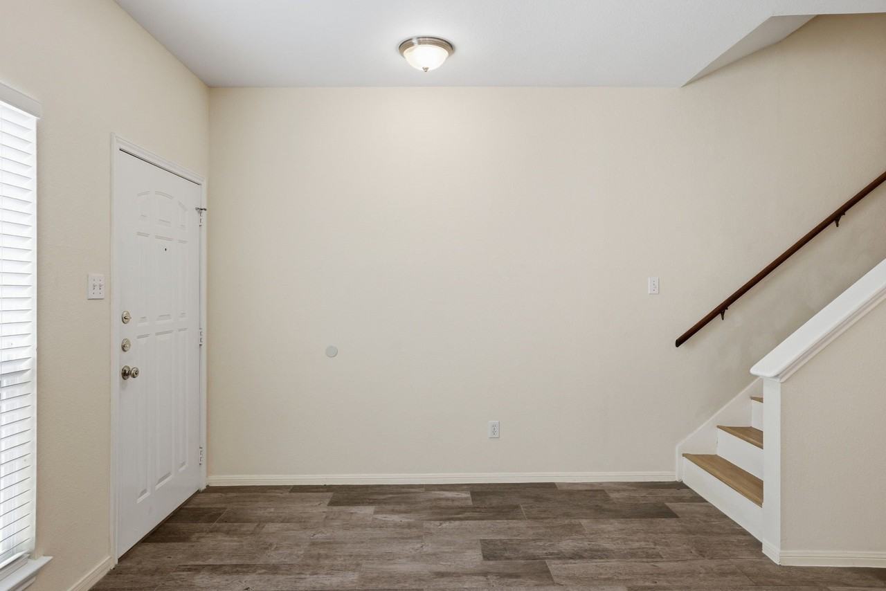 2978 Holly Hall St - Photo 3 of 32