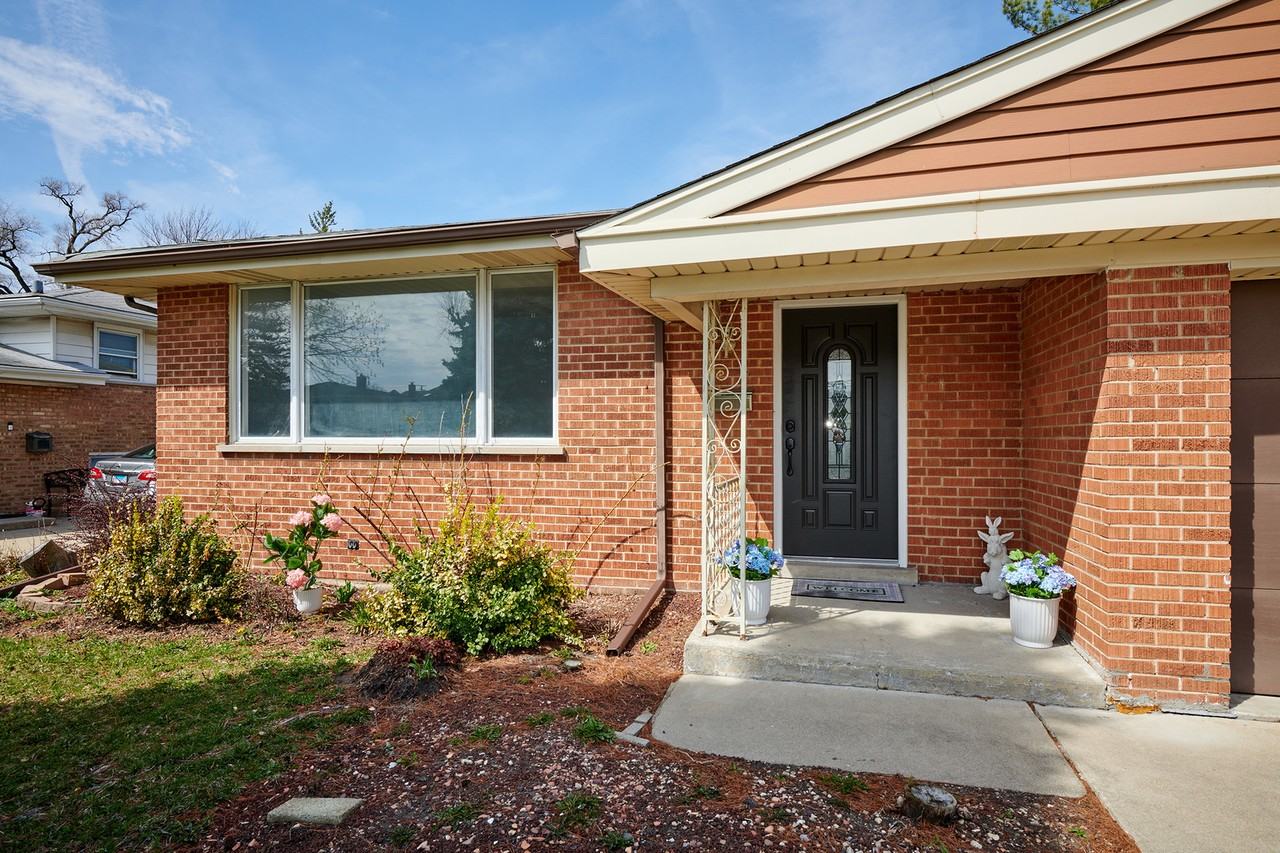 8544 W Roseview Dr