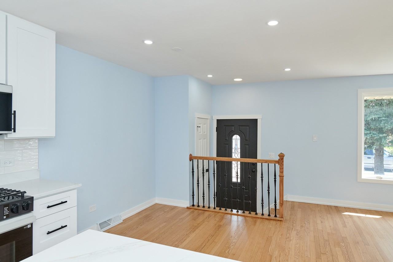 8544 W Roseview Dr - Photo 5 of 29