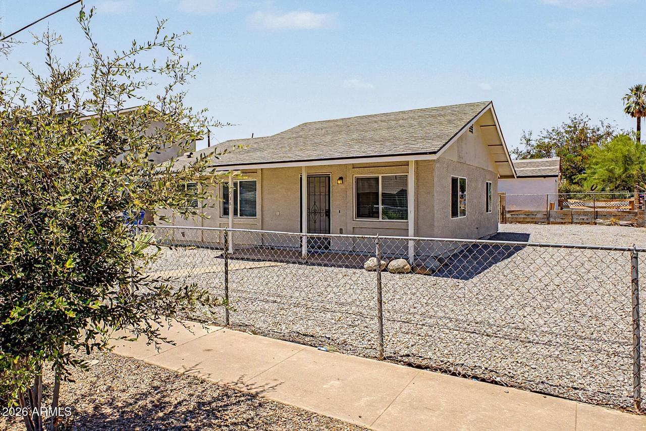 5938 W Ocotillo Rd - Photo 4 of 18