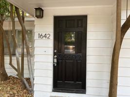 featured image of 1642 Mulberry St
