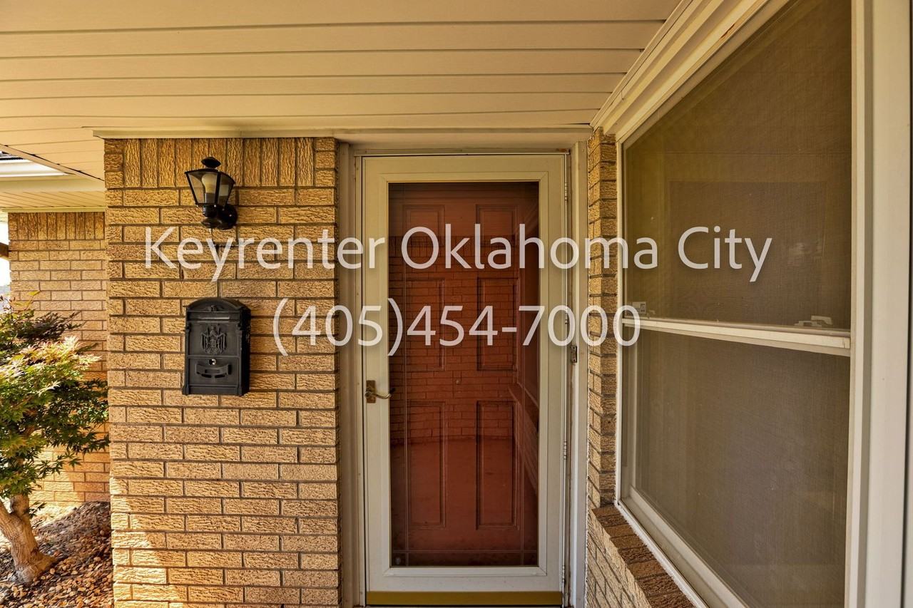 3632 Sunvalley Dr - Photo 3 of 45