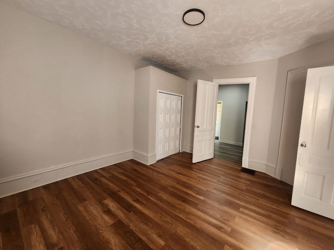 1842 Bolling Ave #1 - Photo 2 of 11