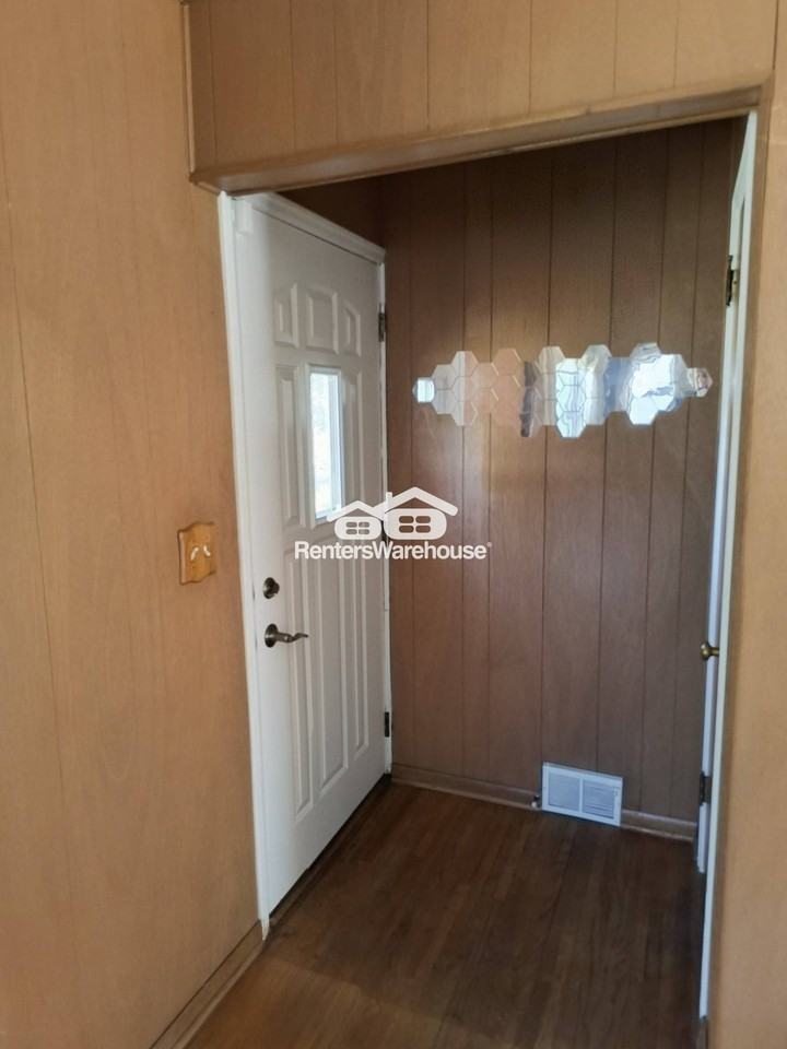 6233 3rd Ave S - Photo 3 of 45