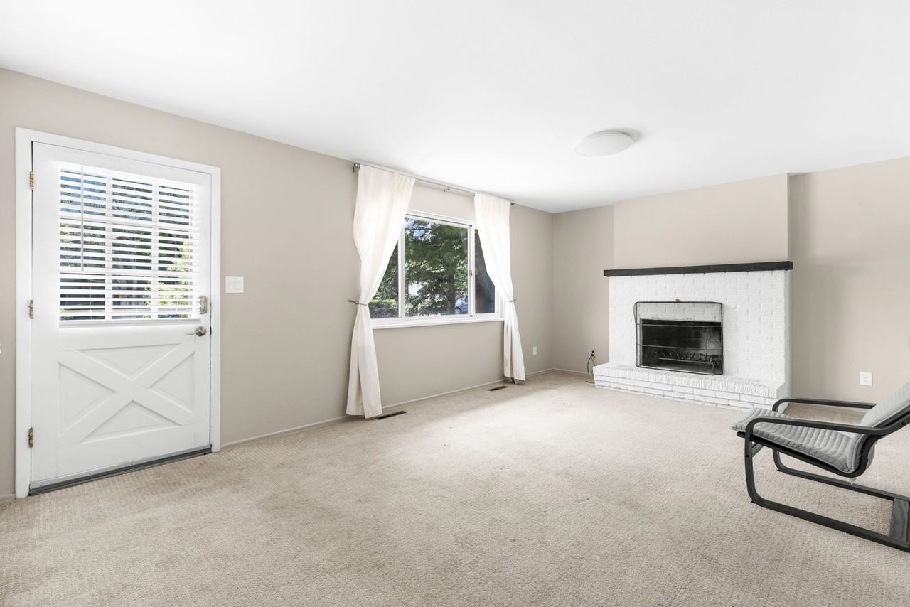 3295 Emerson Ave - Photo 3 of 19