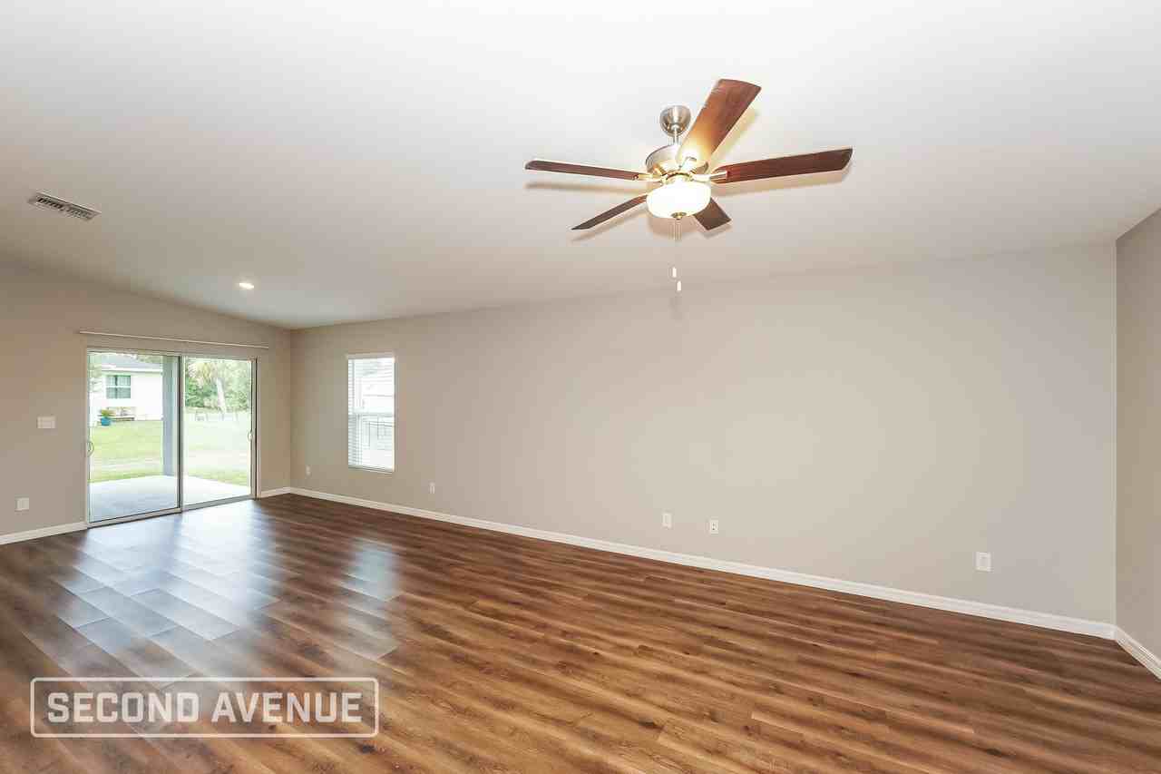 5233 Farmington Ave - Photo 5 of 22