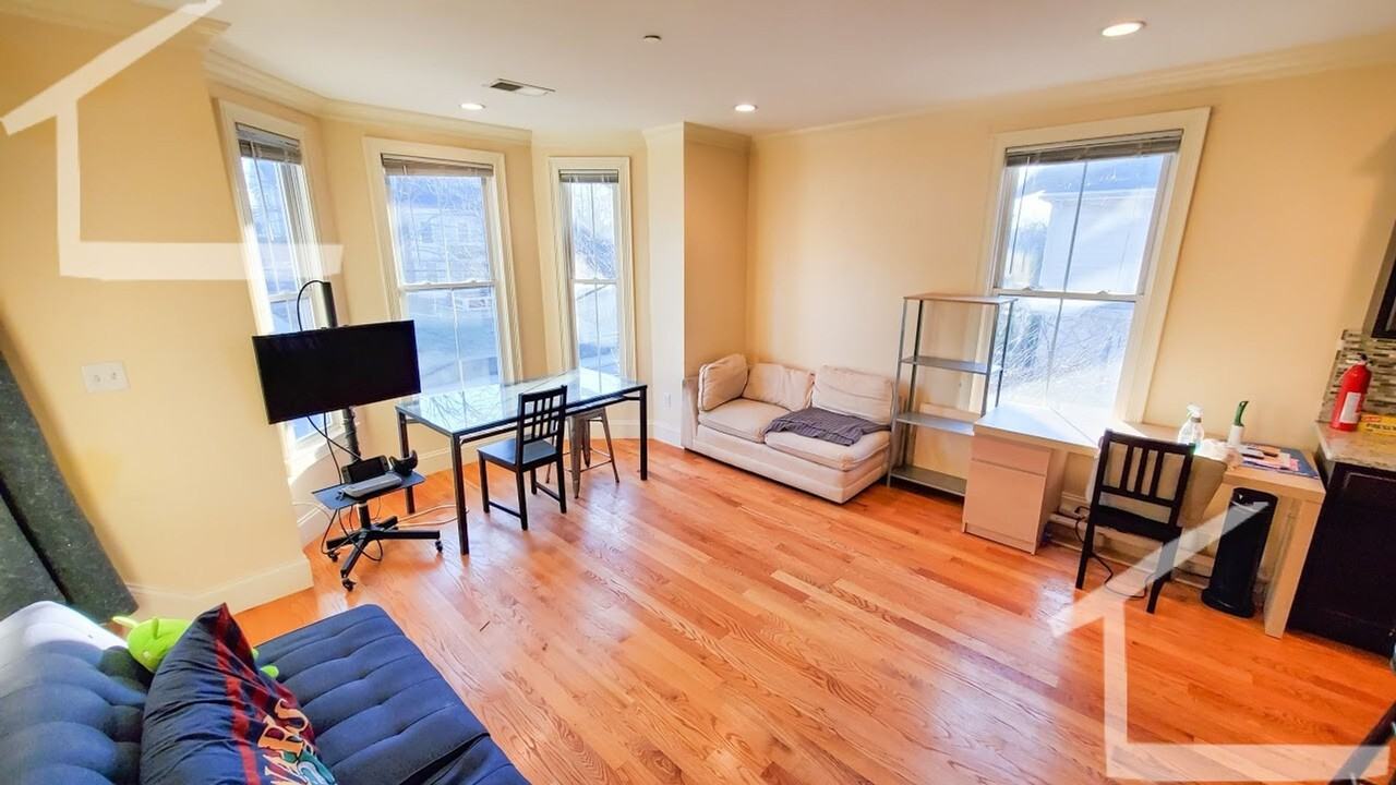 151 Kenrick St - Photo 2 of 10