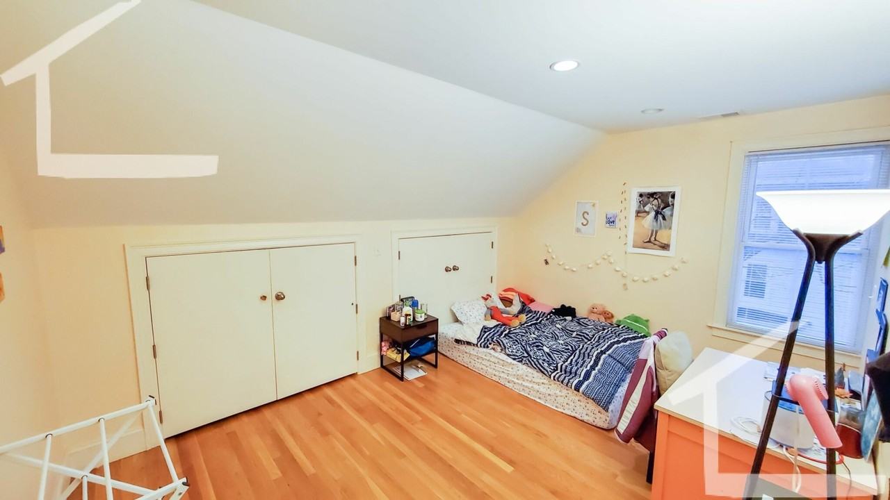 151 Kenrick St - Photo 5 of 10