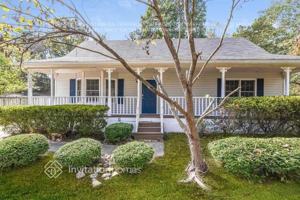 featured image of 1952 Red Rose Ln