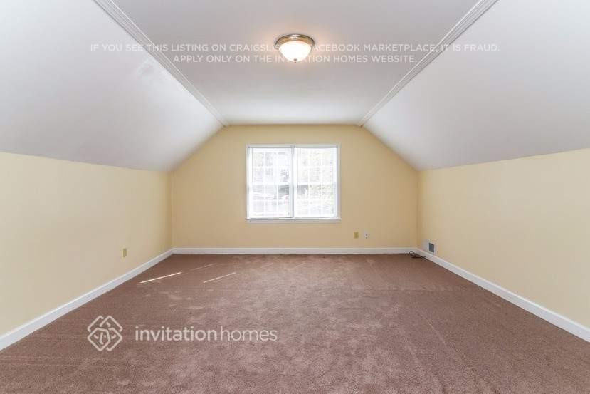 1952 Red Rose Ln - Photo 4 of 10