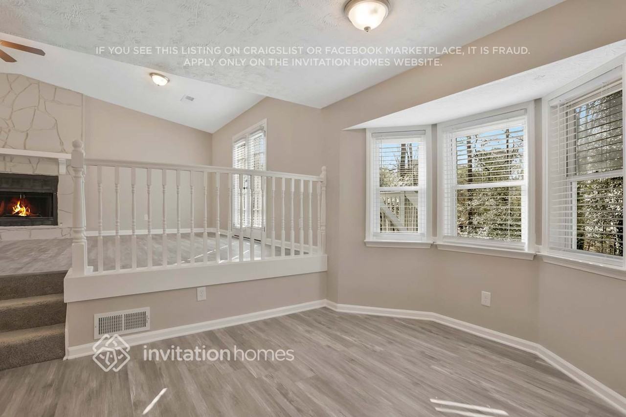 535 Zachary Ct - Photo 4 of 13