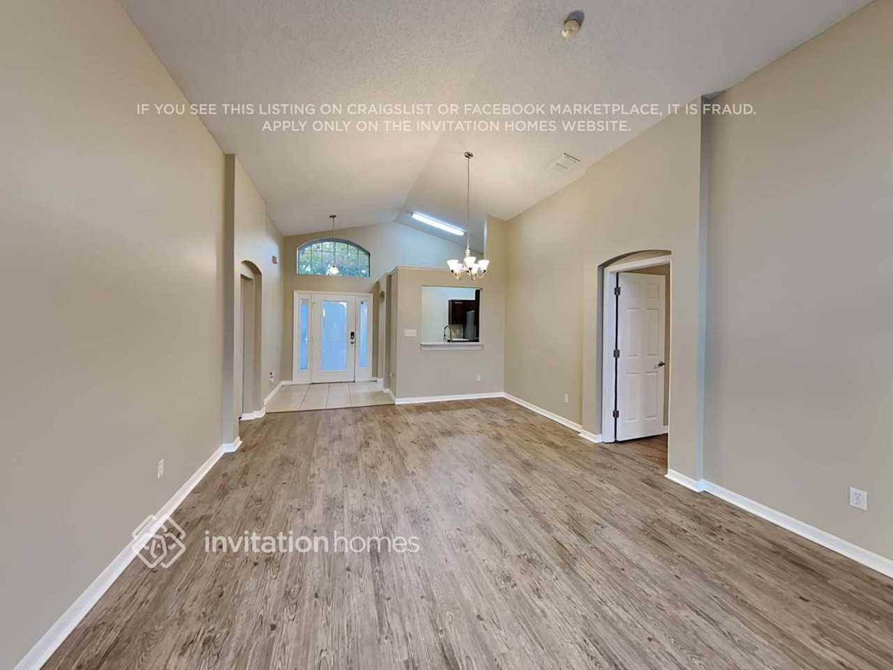 7868 Elmstone Cir - Photo 3 of 18
