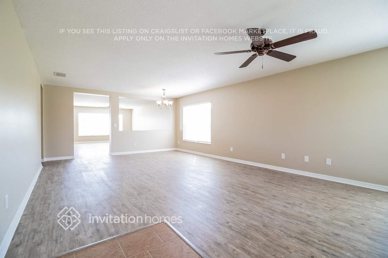 2677 Grassmoor Loop - Photo 2 of 17