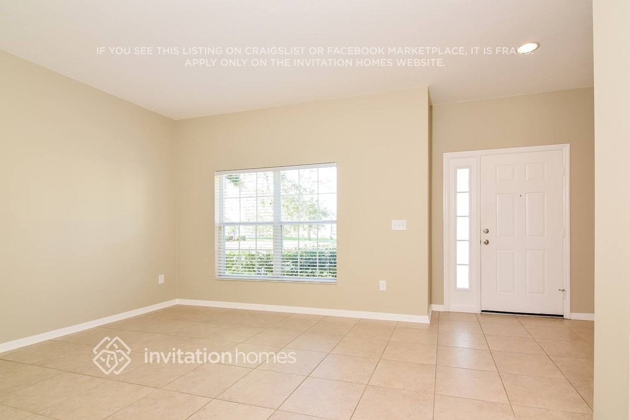 5927 Desert Peace Ave - Photo 4 of 14