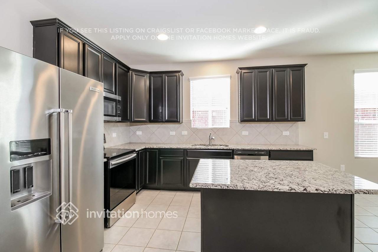 1805 Trace Dr - Photo 6 of 14