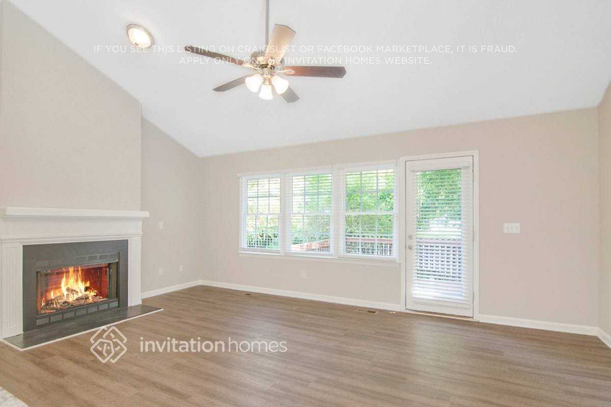 2509 Pepperfield Dr - Photo 4 of 25