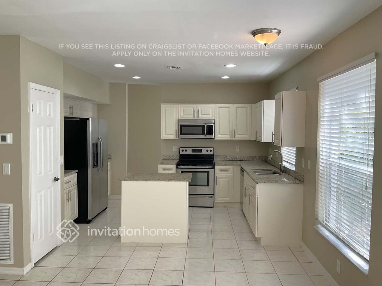 7712 Highlands Cir - Photo 4 of 14