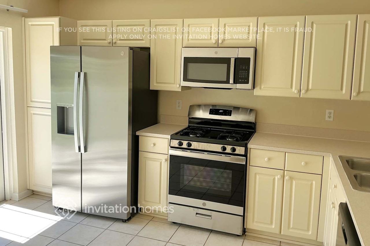 5716 Tanagerlake Rd - Photo 6 of 21