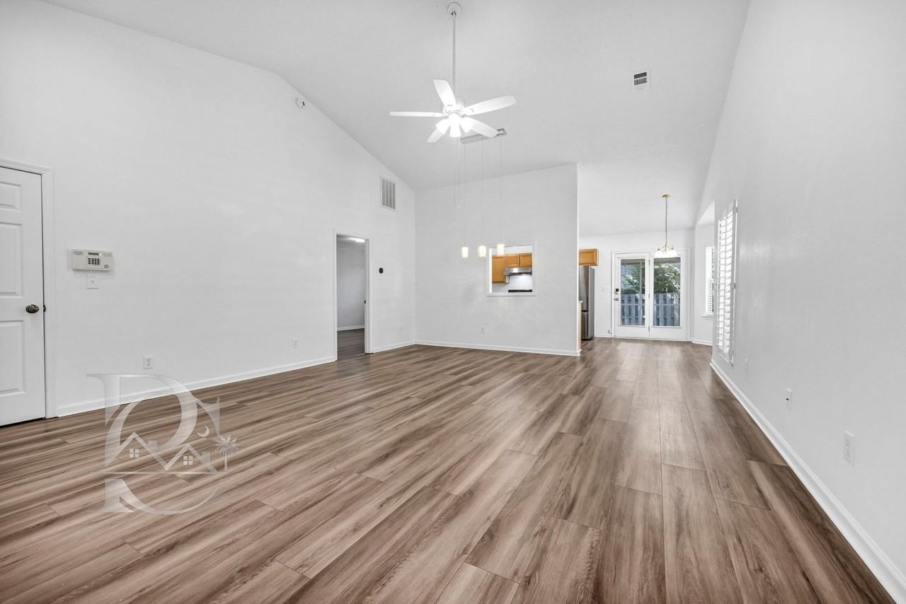 112 Ivy Garden Ln - Photo 4 of 26
