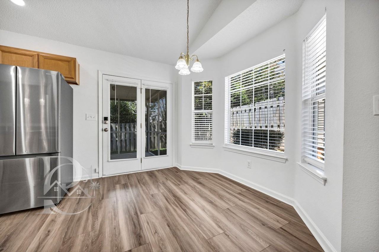 112 Ivy Garden Ln - Photo 7 of 26