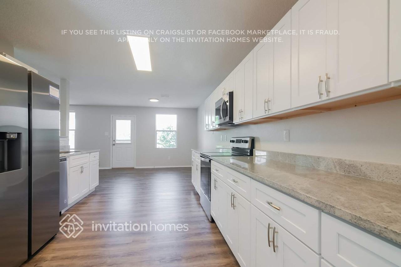 1228 Scarlet Sage Pkwy - Photo 5 of 20