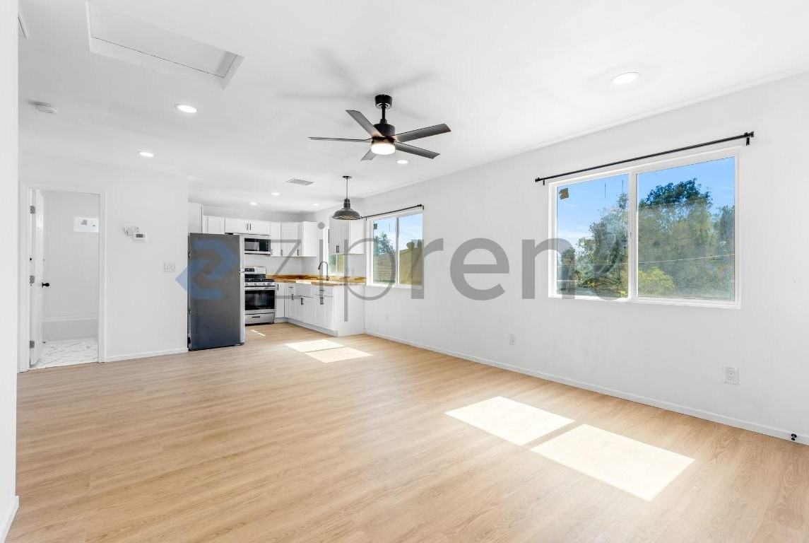 1371 Phillips St #2 - Photo 2 of 8