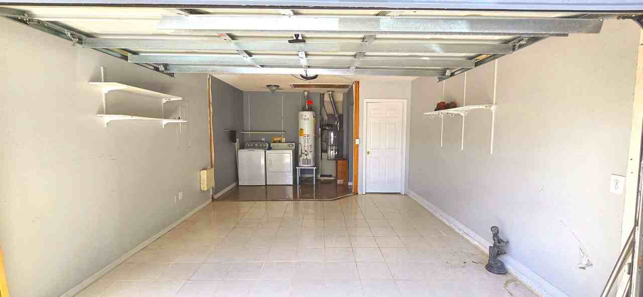 3412 Palm Beach Dr - Photo 2 of 17