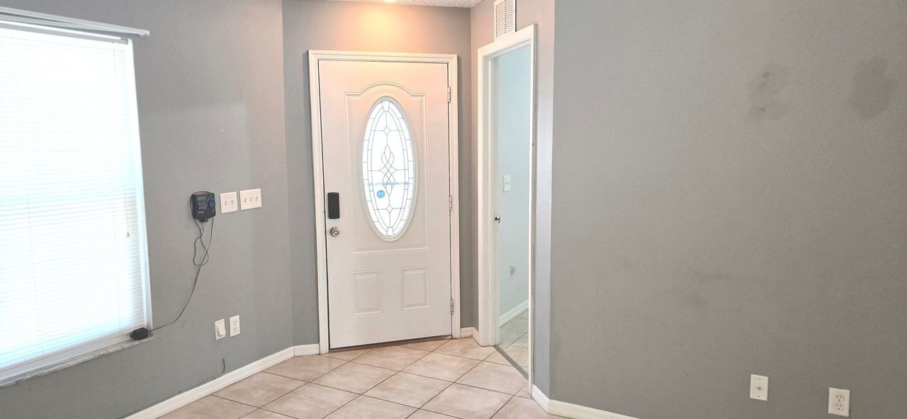 3412 Palm Beach Dr - Photo 3 of 17