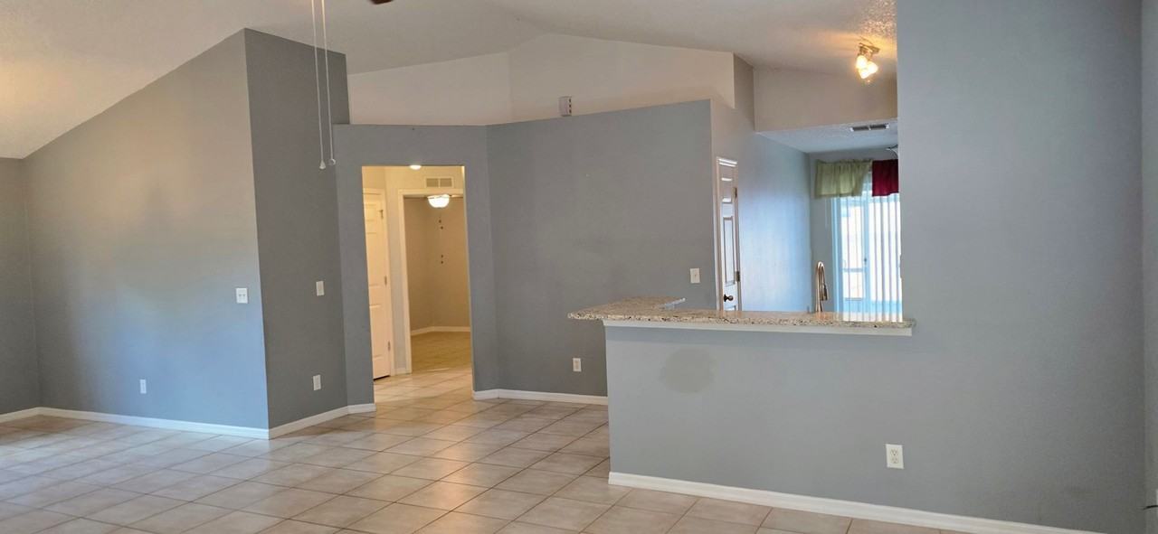 3412 Palm Beach Dr - Photo 4 of 17