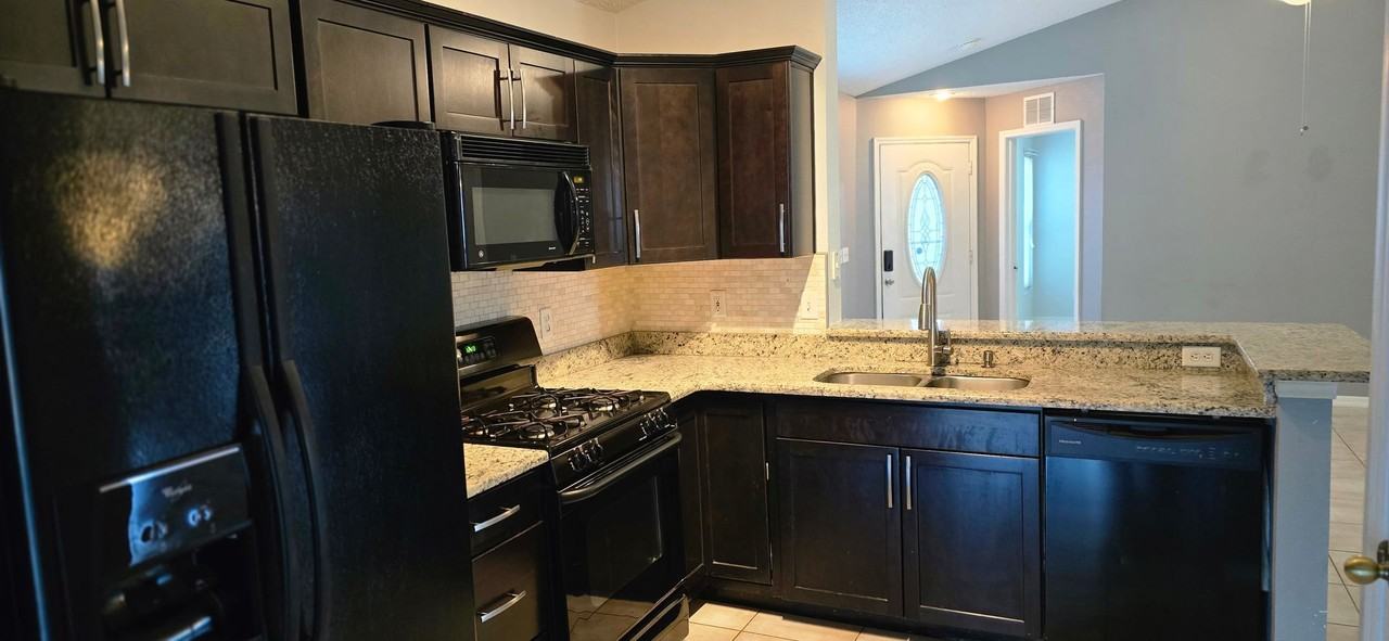 3412 Palm Beach Dr - Photo 6 of 17