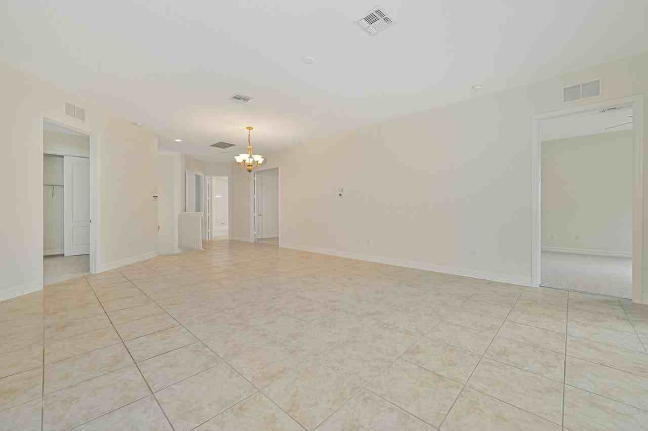 6031 Jonathans Bay Cir #502 - Photo 5 of 26