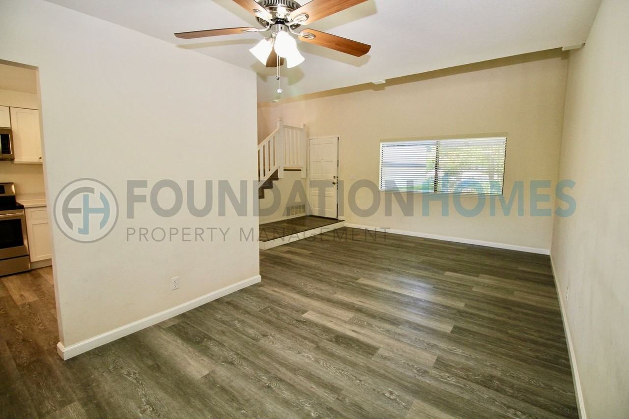 404 San Marin Dr - Photo 7 of 19