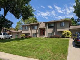 featured image of 2045 Holiday Rd