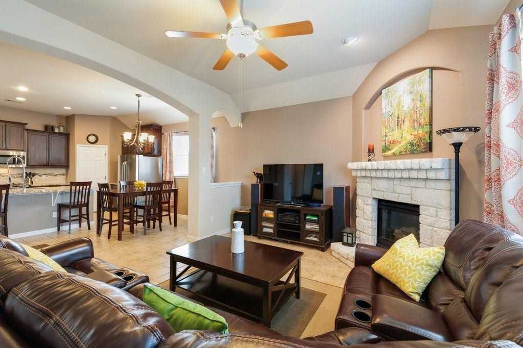 108 Buoy Ln - Photo 2 of 34