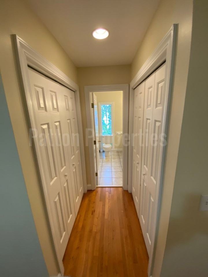 323 S Pickens St - Photo 6 of 25