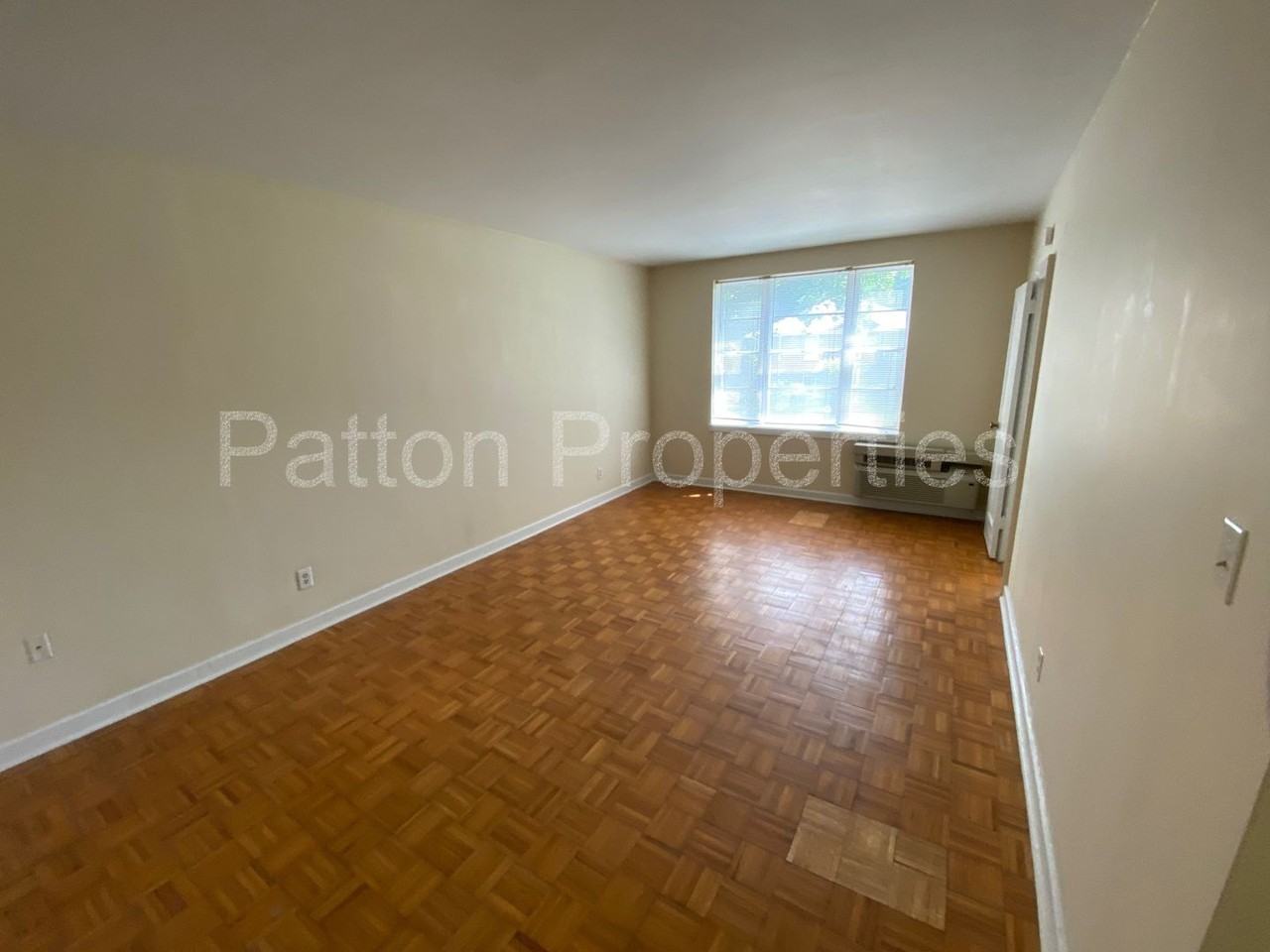 611 Waccamaw Ave #11 - Photo 6 of 10