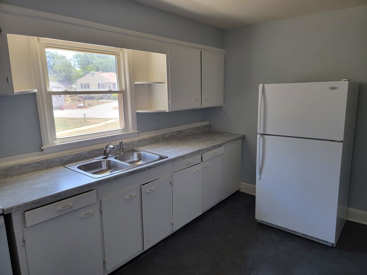712 W Terrell St - Photo 3 of 8