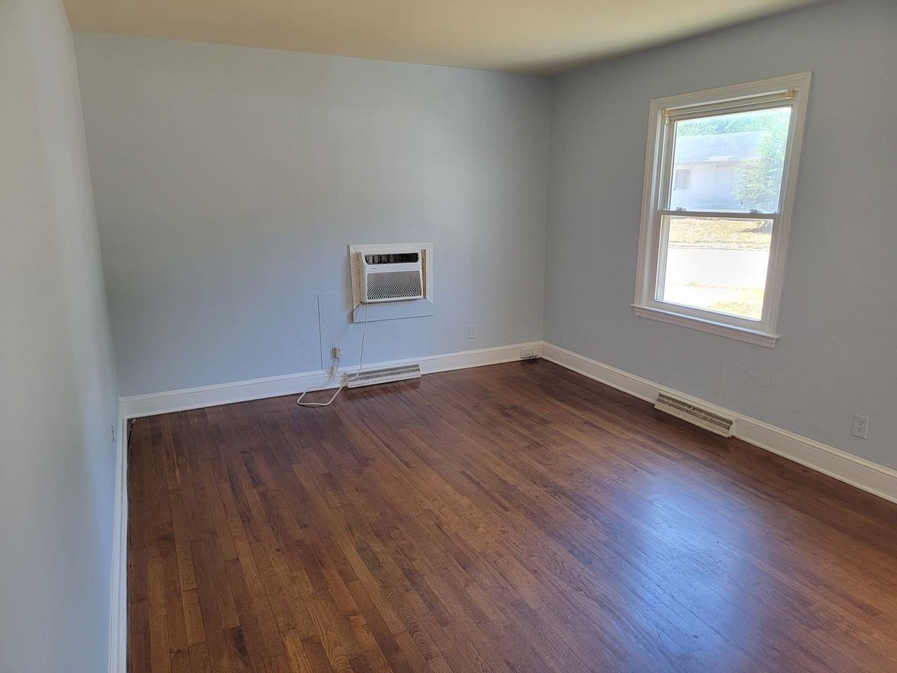 712 W Terrell St - Photo 5 of 8
