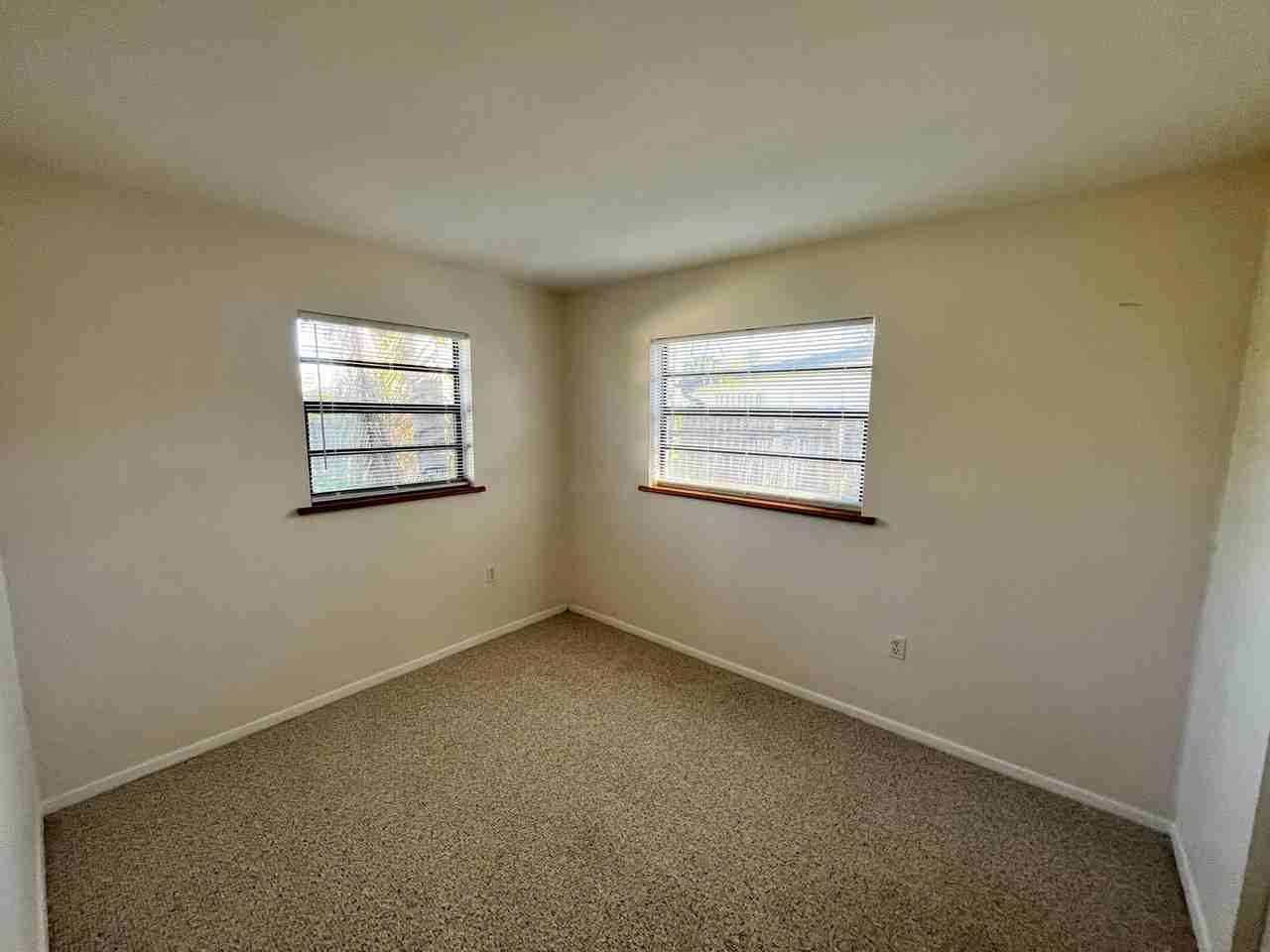 2244 Shelby Dr - Photo 2 of 11