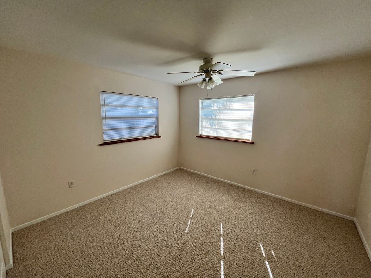 2244 Shelby Dr - Photo 4 of 11
