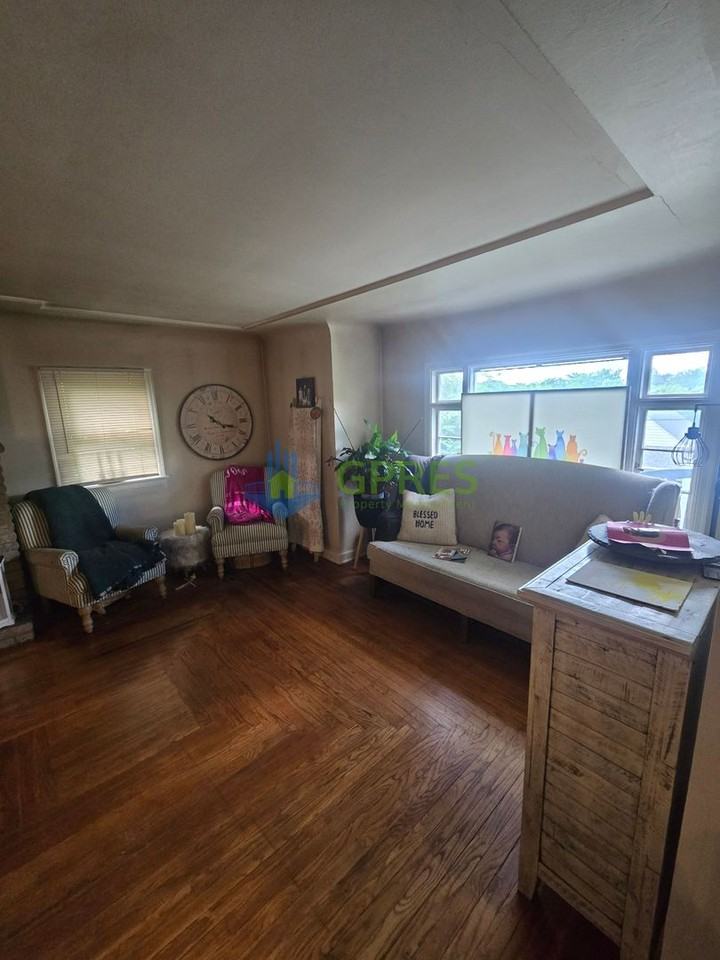 417 Vogel Dr - Photo 4 of 13