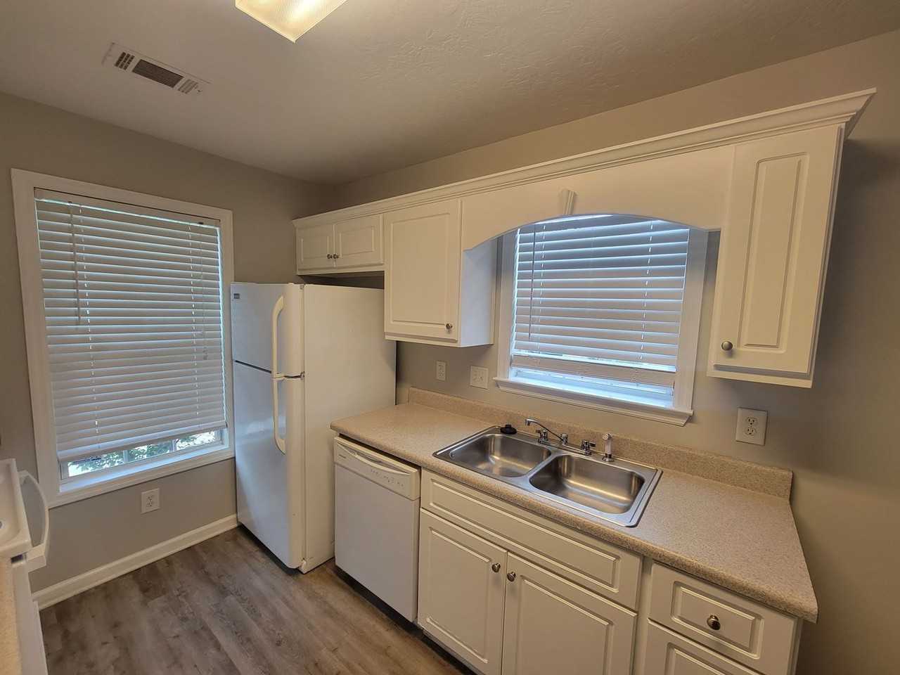 1234 Longpoint Dr - Photo 6 of 16
