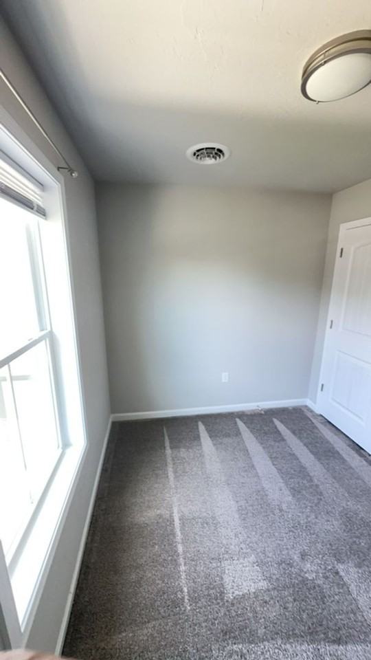 650 N College St - Photo 5 of 19
