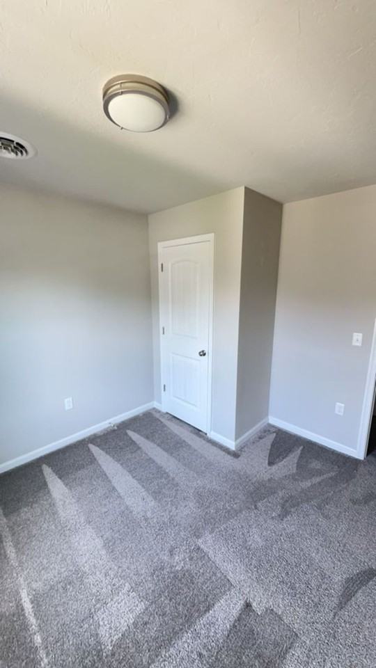 650 N College St - Photo 6 of 19