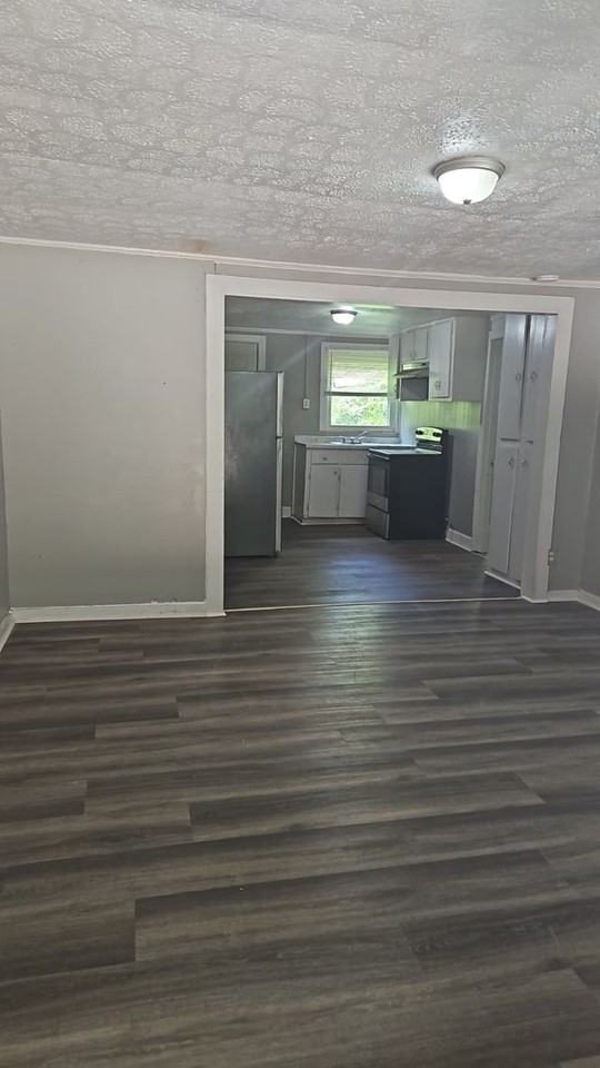 2206 Roosevelt Dr - Photo 2 of 12