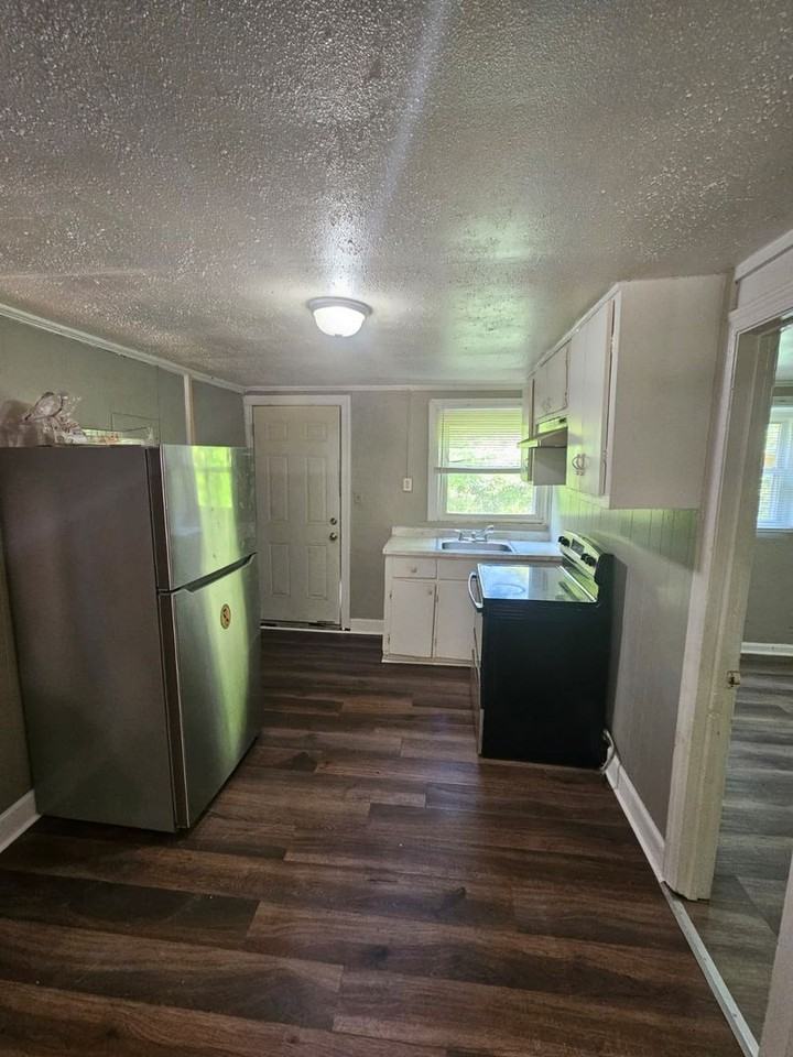 2206 Roosevelt Dr - Photo 4 of 12