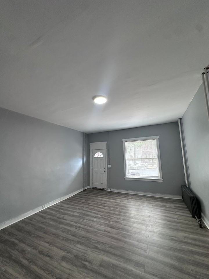 344 S 7th St - Photo 2 of 12
